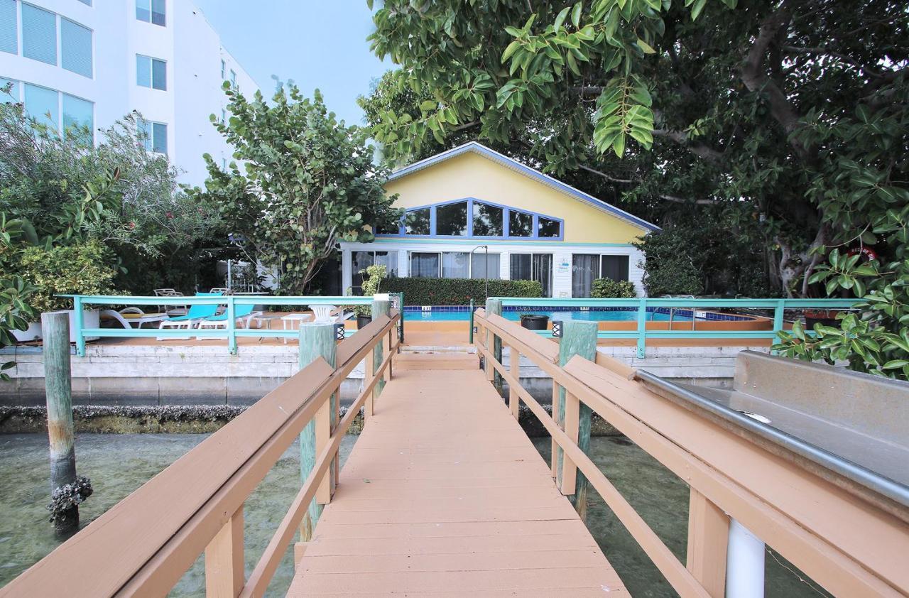 Whispers Booutique Beach Resort - Two Bedroom Condominium St. Pete Beach Exterior photo